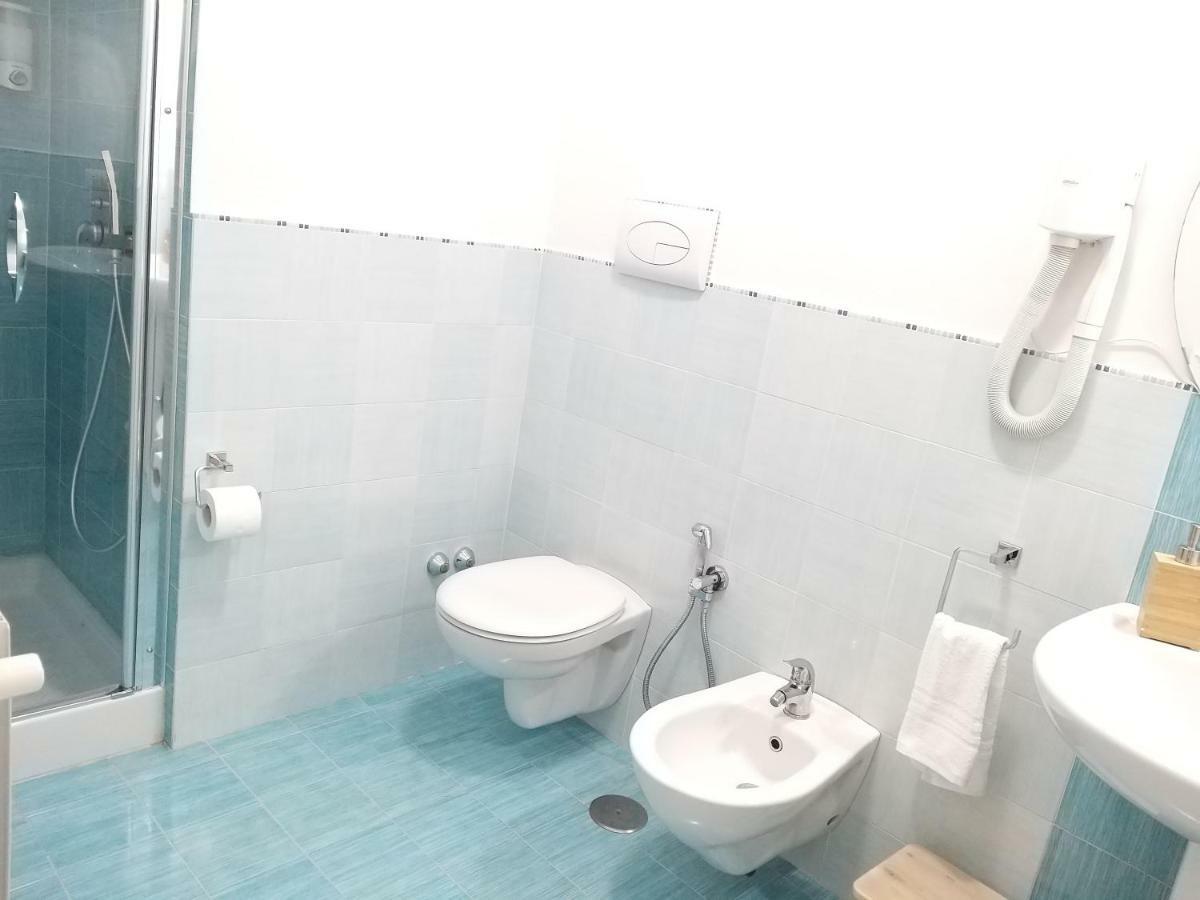 Vomerooms Неаполь Экстерьер фото